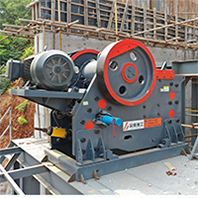 1623812646520737.jpg 破碎機(jī)