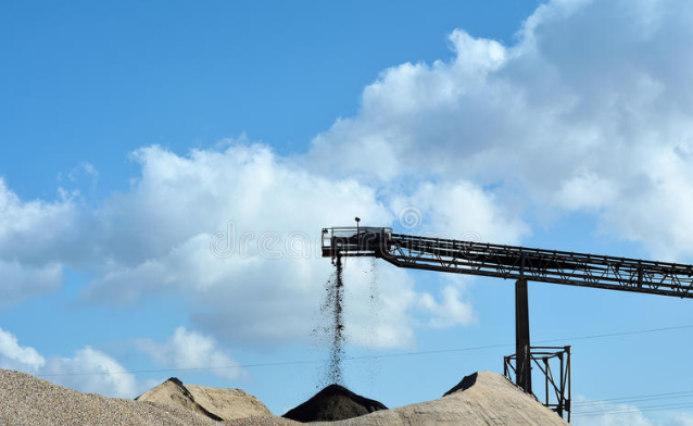 1627270964956339.png 甘肅多缸圓錐破碎機(jī)